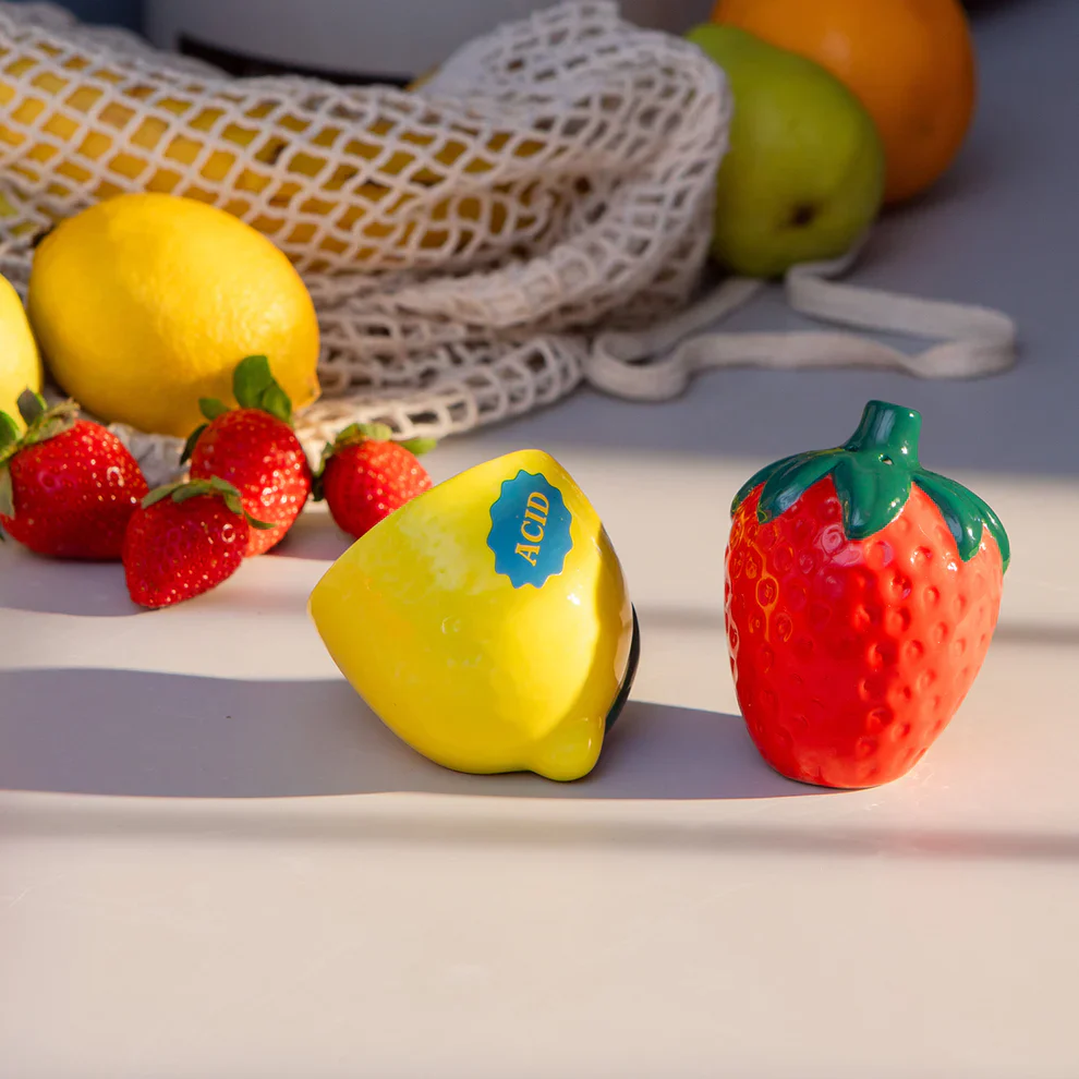 Strawberry and Lemon salt and pepper shakers - Image 3