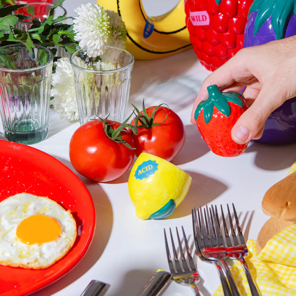 Strawberry and Lemon salt and pepper shakers - Image 4